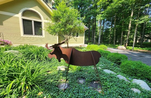Birchwood Farms House | Dancing Moose – Spectacular fairway views & NEW tiered outdoor patios