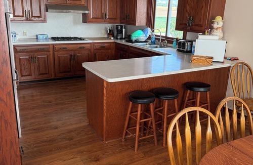 Pavilion House | Delightful 6-bedroom house with AC in charming Pavilion