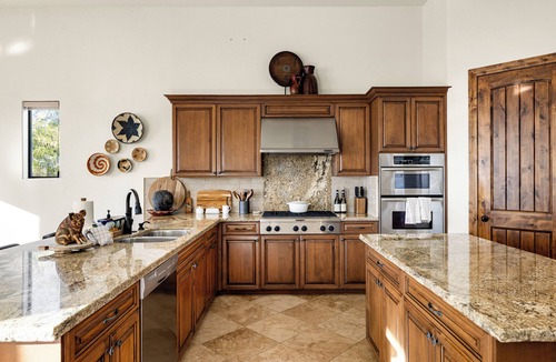 Treviso House | Desert Oasis with Pool & Black Mountain Views!