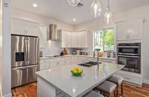 Camelback East House | Desert Playground 5BR Sleeps 14 + Heated & Chilled Pool + Huge Yard + Game Room