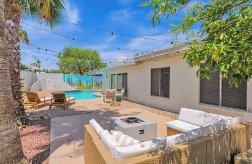 Spanish Mountain Estates House | Desert Skies: FREE HEATED Pool, Hiking, Mountain Views + Adventure Gear Included