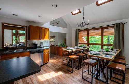 Coudersport Cabin | Designer Forest Cabin w/Hot Tub Near CherrySprings
