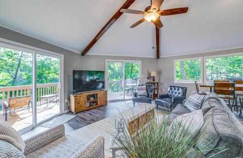 Gilbertsville House | Dock & Deck at Kentucky Lake Family Retreat!