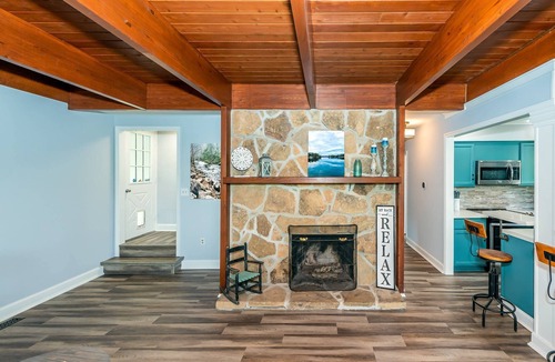 Loudon House | Dog Friendly | Firepit | Sunroom | Public Boat Launch | Close to Downtown Loudon & Marina