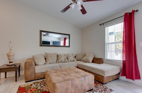 Pensacola Heights Apartment | Dog-Friendly Pensacola Duplex ~ 7 Mi to Downtown