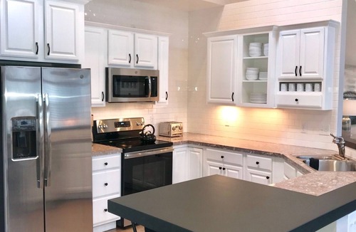 Douglas House | Douglas Beach Rental - Close to everything! Sleeps up to 12.