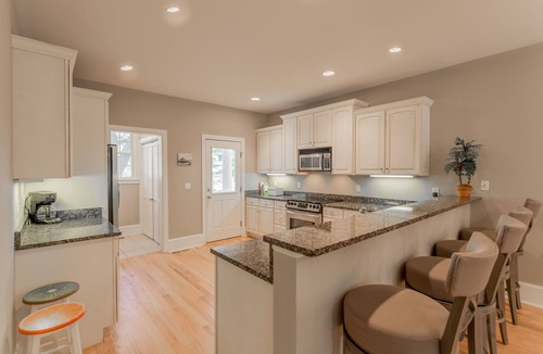 Rehoboth Beach House | Downtown Rehoboth Beach Townhouse 5 Primary Bedrooms Porch