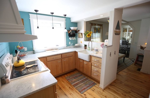 Charlevoix House | Dreamy Cottage, Perfect Location to Lakes and Town! Cutest Cottage in Charlevoix