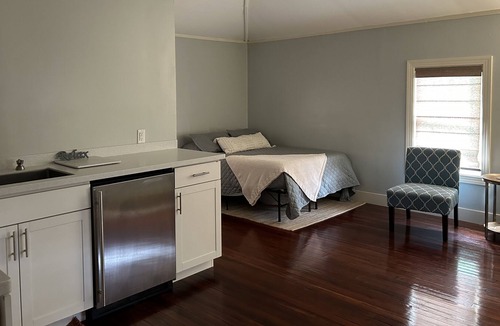 East Hill Apartment | East Hill Hideway