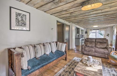 Ladysmith House | Eclectic Ladysmith Hideaway: Hike & Hunt!