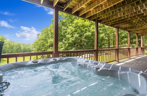 Branson Cedars Cabin | Elegant 2700 Sq Ft True Log Cabin-Private Hot Tub-Game Room-Pool Table-Best View Near Big Cedar