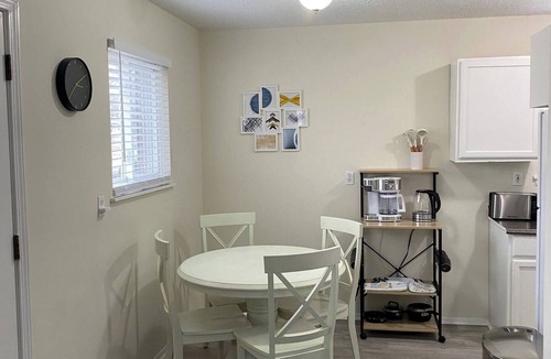 Pontiac House | ✨ Elevated Furnished 3-Bedroom Home Near Auburn Hills ✨