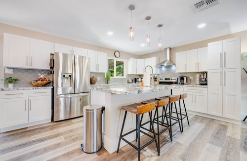 Park Scottsdale One House | Enchanting home with private hot tub, putting green, yard & washer/dryer