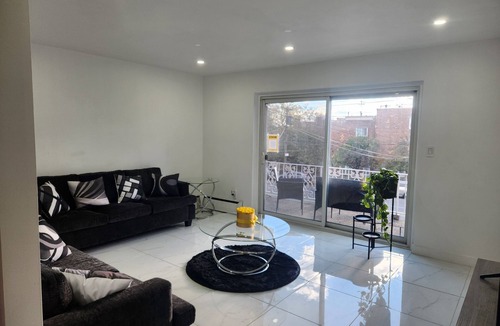 Canarsie House | Entire Home Calm 2-bedroom private rooms located in a house in Brooklyn