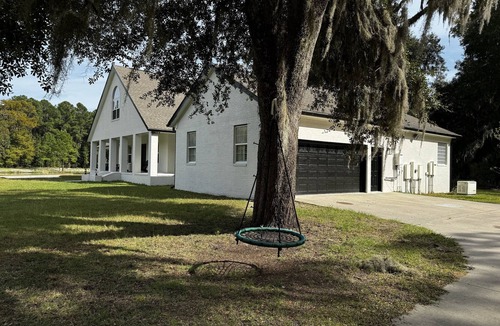 Kingsland House | Escape to Tranquility 125 Acre Property with Trails Lake Spacious House Fire Pit