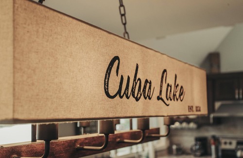 Cuba House | Exceptional cottage on the north shore of Cuba Lake