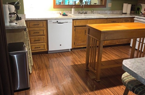 Greenville House | Executive home minutes to downtown Greenville, GHS, Swamp Rabbit Trail Sleeps 10