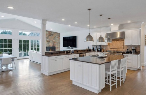 Bridgehampton House | Expansive Bridgehampton Estate on almost 3 acres, Private Pool and Tennis,.
