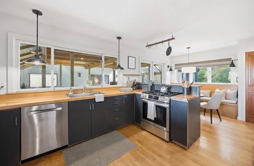 West Stockbridge House | Expansive Mountainside Escape by Evergreen Home