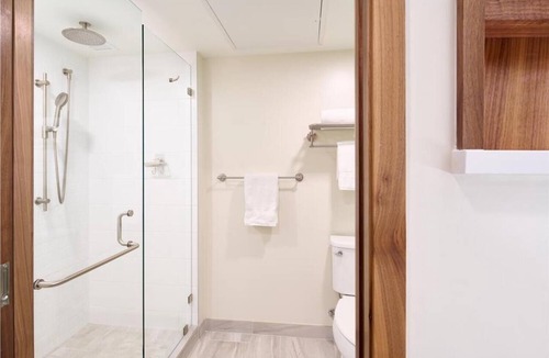 Kaanapali Hotel | Explore Hawaii's Most Hawaiian Hotel, 2 Luxurious Units, With Top Amenities