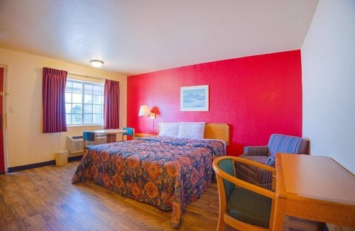 Lordsburg Hotel | Explore Pet Friendly Room Close To Lordsburg Attractions