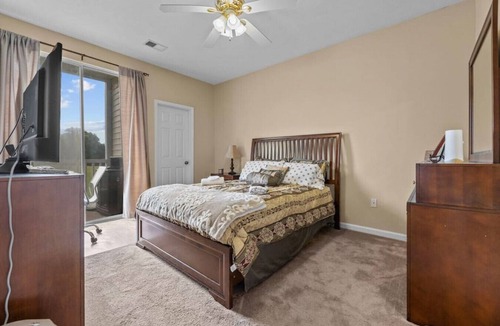 Carolina Forest Condo | Fairway Retreat w/3 bds, golf view, hot tub
