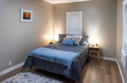 Hillsdale House | Family-Owned 3 Bedroom with all Amenities including Coffee Machine, Parking, Fast WiFi