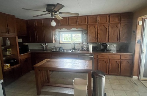 Centralia House | Family-sized home with best view of the lake! Firepit and boat access! n