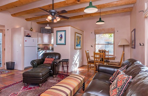 Downtown Santa Fe Cottage | Favorite Downtown Adorable Adobe ~ 10 min walk to Plaza