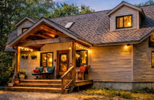 Murphysboro House | Fiddler on the Ridge-Woods, Wine and Wellness
