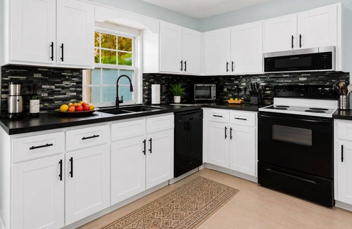 Dania Beach House | FIFA Perfect Pool Oasis w/Tiki Bar Near Hard Rock Casino