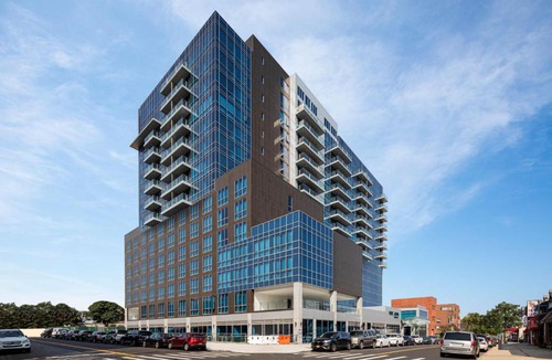 Queens Hotel | Four Points by Sheraton Flushing
