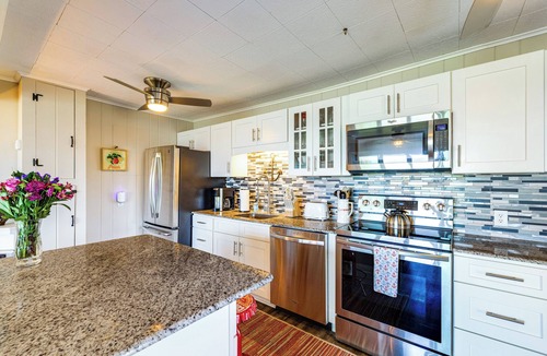 Wilson House | Gateway to Niagara Falls! Home Above Lake Ontario