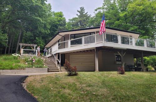 Empire House | Glen Lake Ridge
