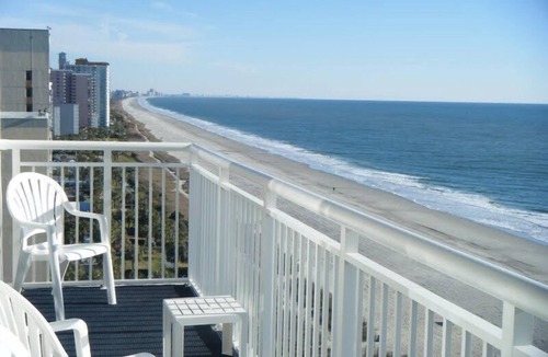 Myrtle Beach Condo | Gorgeous Remodeled 3BR, 2BA Camelot Oceanfront. In the heart of Myrtle Beach!