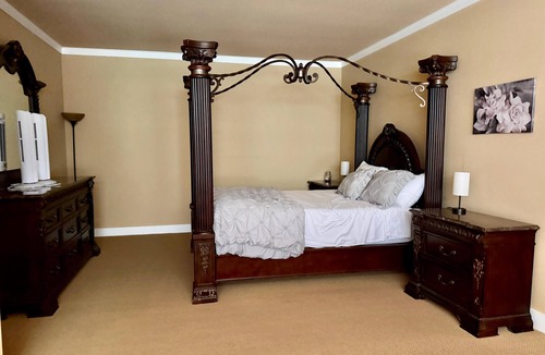 Wesley Chapel Other | Grand Farmhouse Stay: 4-BR Retreat on 7.5 Private Acres Near Epperson & Mirada