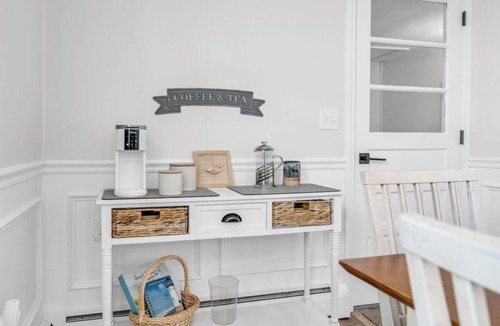 Old Saybrook House | Great Hammcock Getaway, cozy home, hot tub, fire pit, beaches nearby.
