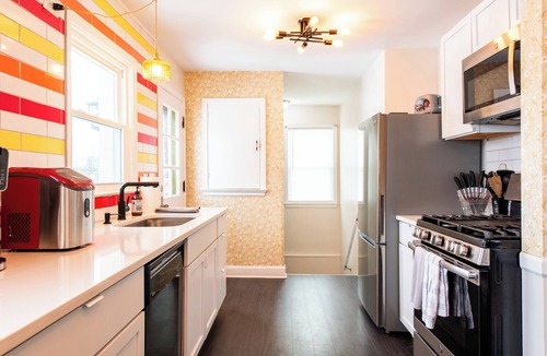 Lexington House | Great Locatoin- Mins to Rupp-Kroger Field-Downtown Lexington- Modern Retro 70's
