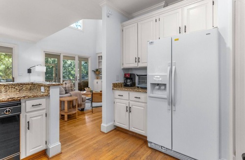 Eatonton House | Great Waters Home|Docks|Pool|Tennis|Views