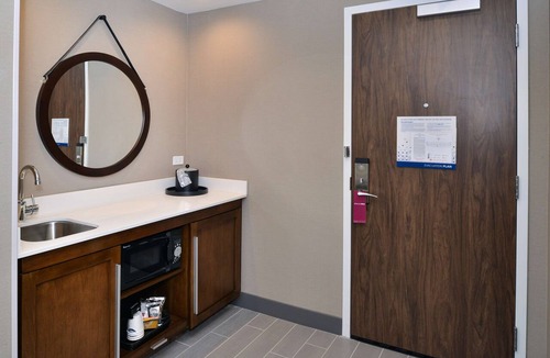 Adrian Hotel | Hampton Inn & Suites Adrian