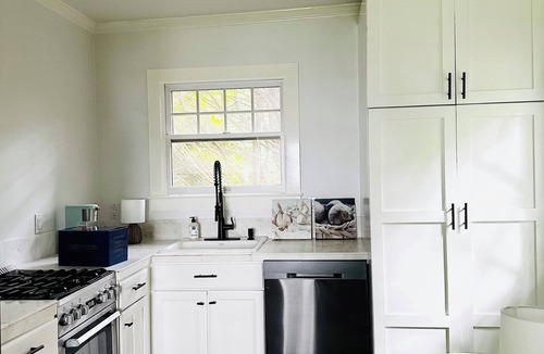 Village of Southampton Cottage | HAMPTONS 32nd ANNUAL FILM FESTIVAL, OCTOBER 4TH-14TH PERFECT COTTAGE FOR HIFF