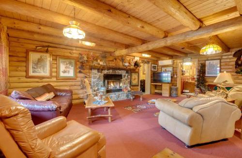 Candor House | Handcrafted Log Cabin in Candor: Group Getaway!