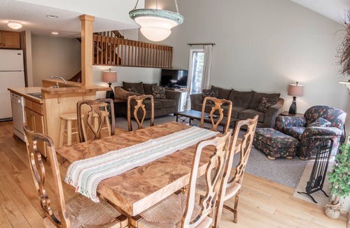 Harbor Springs Condo | Harbor Cove #39 | Private Beach Access on Little Traverse | Pool | Fireplace