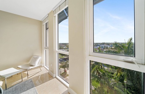 Deerfield Beach Condo | Hemingway Coast to Coast Intracoastal Water View! 2 blocks to Beach &Pickleball