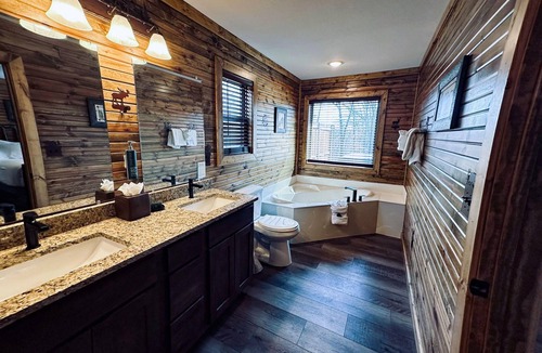 Branson Cedars Hotel | Hilton Grand Vacations Club Branson Cedars Ridgedale