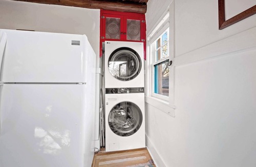 Downtown Santa Fe House | Historic Adobe, Walk to Railyard and the Plaza