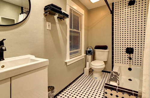 Roosevelt Cottage | Historic Downtown Phoenix Furnished Cottage