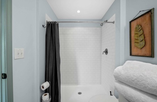 Conway Condo | Historic Elegance Loft in Downtown Conway