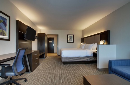 Mount Vernon Hotel | Holiday Inn Express & Suites Mount Vernon by IHG
