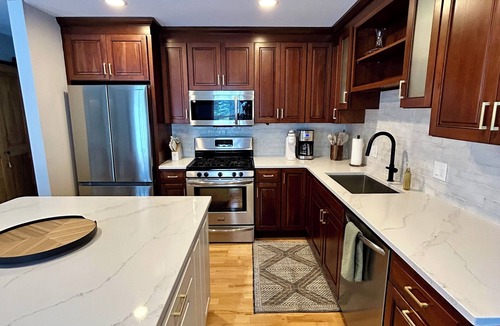 Cedar House | HOT TUB, Sleeping Bear Dunes, M-22, Leelanau Wine Trail, Lake Michigan, TC